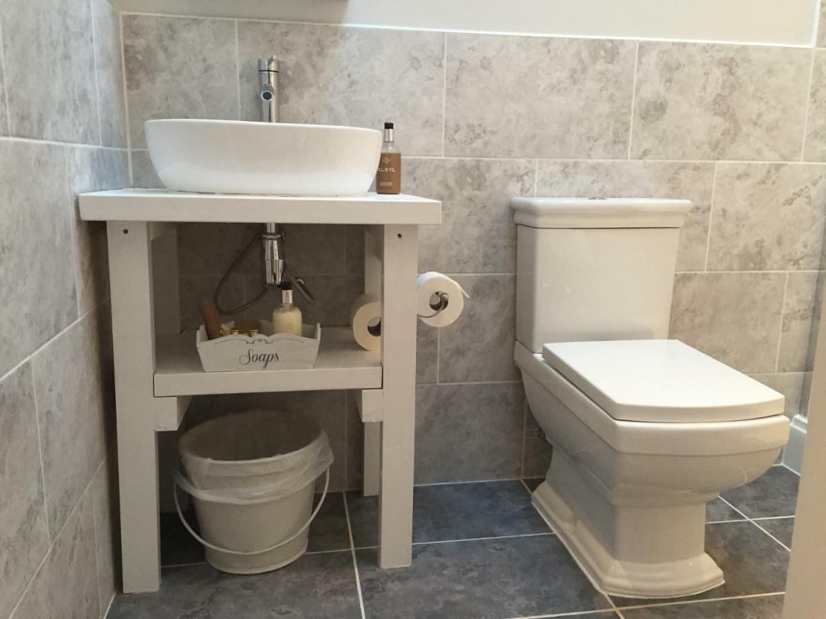 Stapehill Lodge B&B Hampreston Zewnętrze zdjęcie