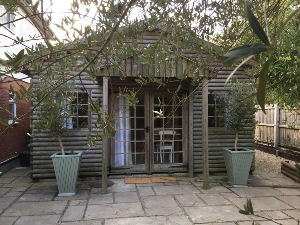 Stapehill Lodge B&B Hampreston Zewnętrze zdjęcie
