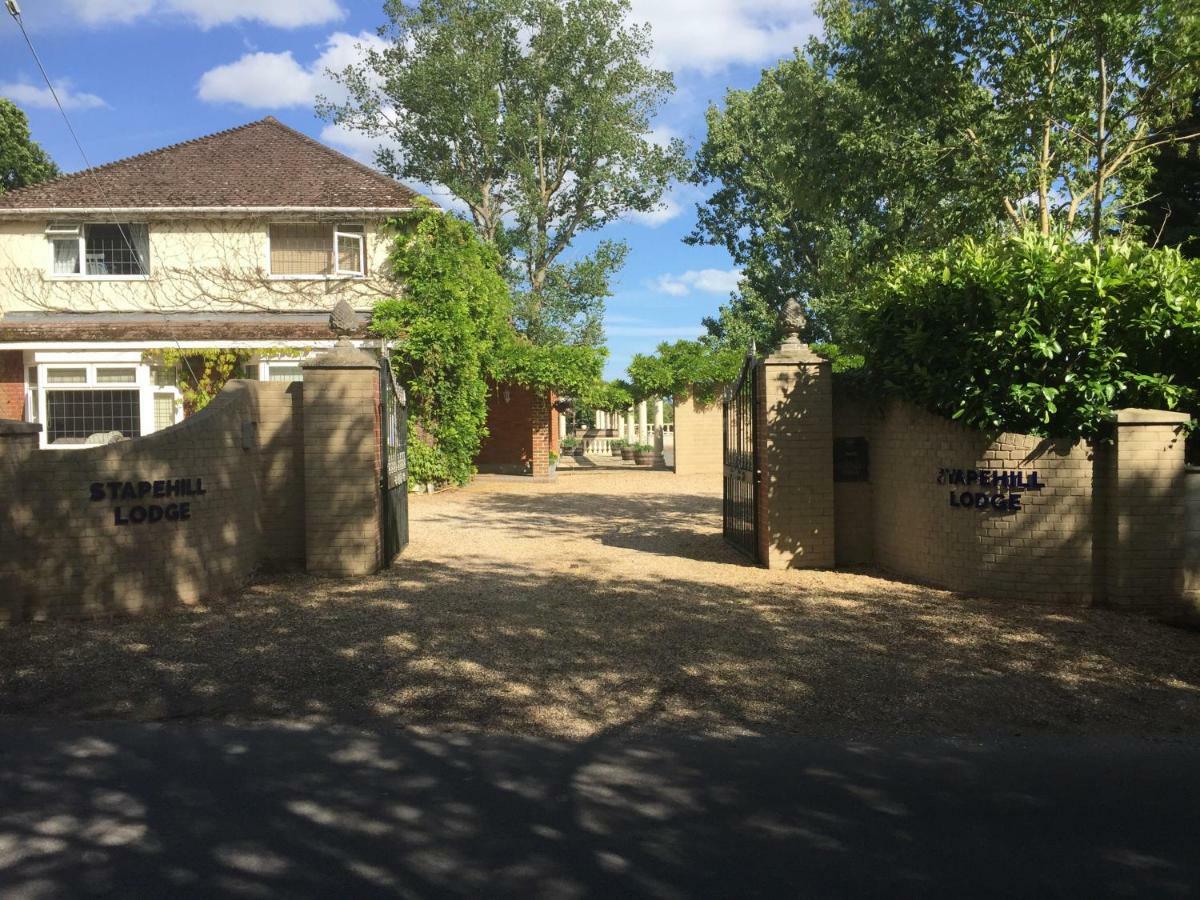 Stapehill Lodge B&B Hampreston Zewnętrze zdjęcie