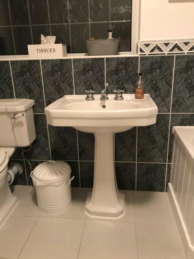 Stapehill Lodge B&B Hampreston Zewnętrze zdjęcie