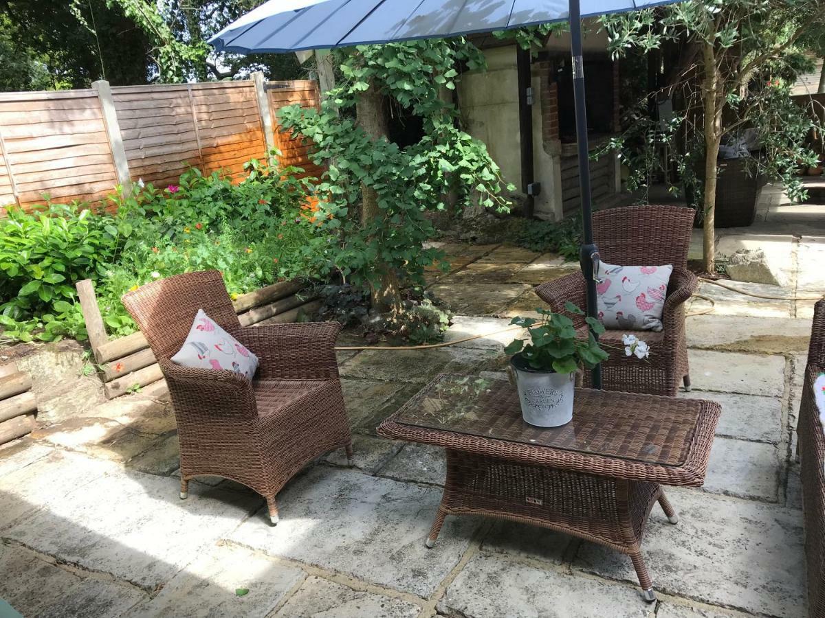 Stapehill Lodge B&B Hampreston Zewnętrze zdjęcie